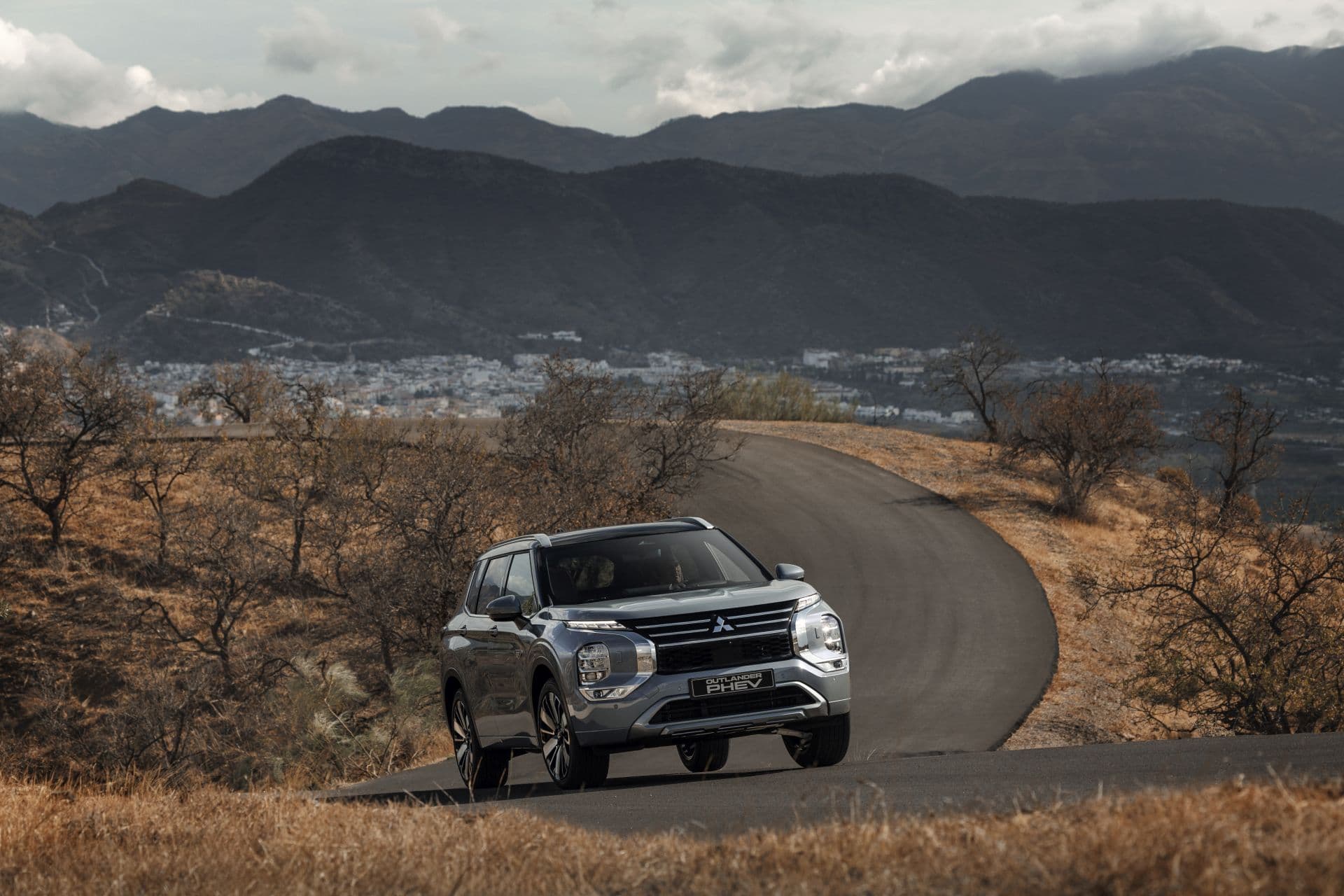 Cover Image for Mitsubishi: „Plug-in-Hybrid als Brücke zur emissionsarmen Mobilität“