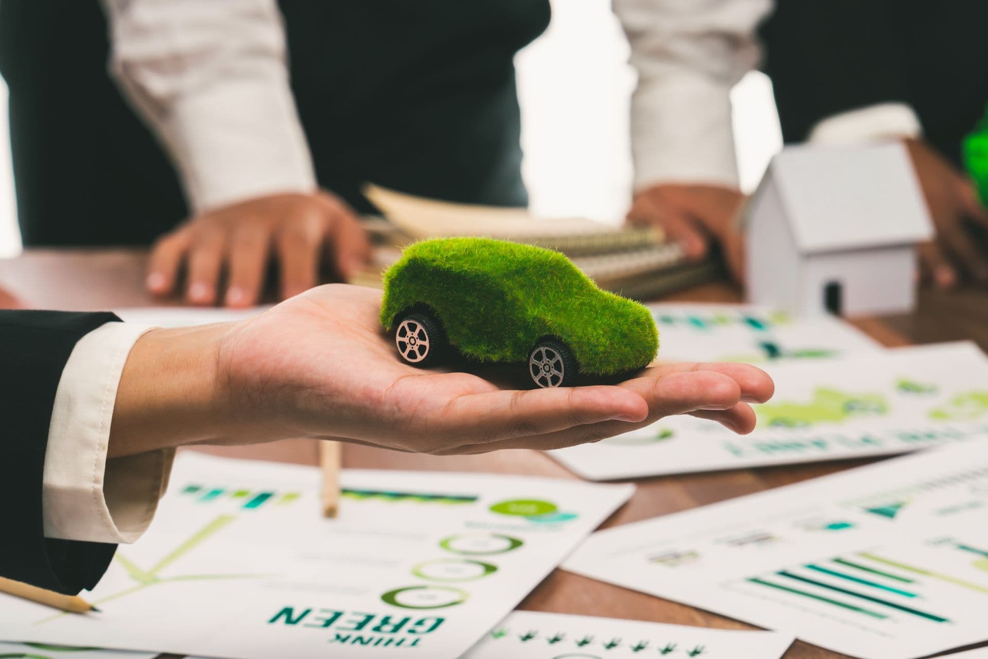 Cover Image for E-Auto-Markt 2025: Mehr Zulassungen und Preissenkungen