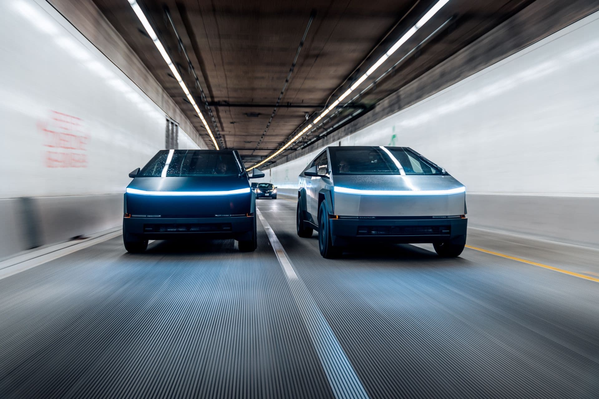 Cover Image for Tesla steigert Gewinn, doch das Jahresziel rückt in Ferne