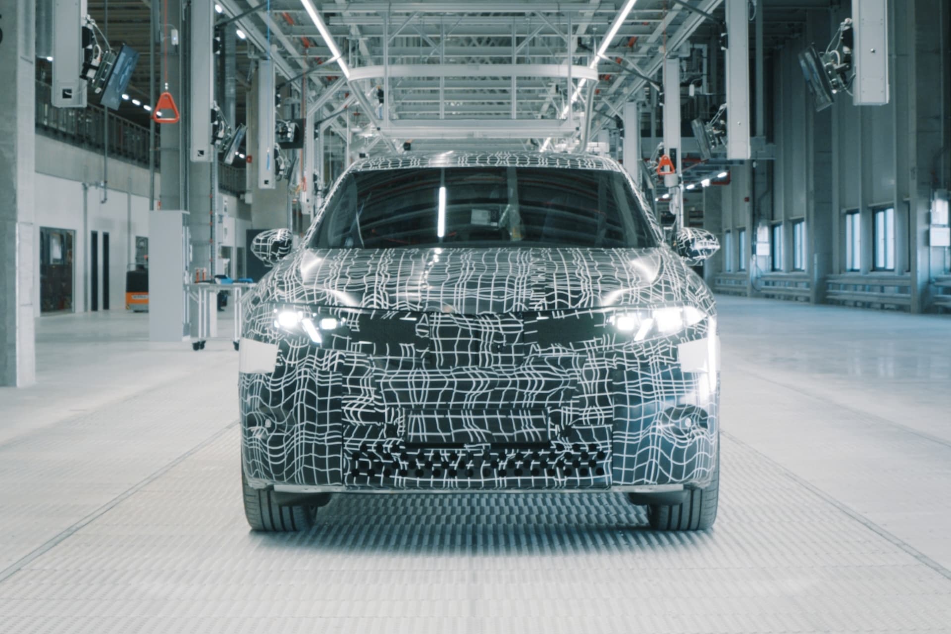 Cover Image for BMW baut erste Neue Klasse-E-Autos in Ungarn