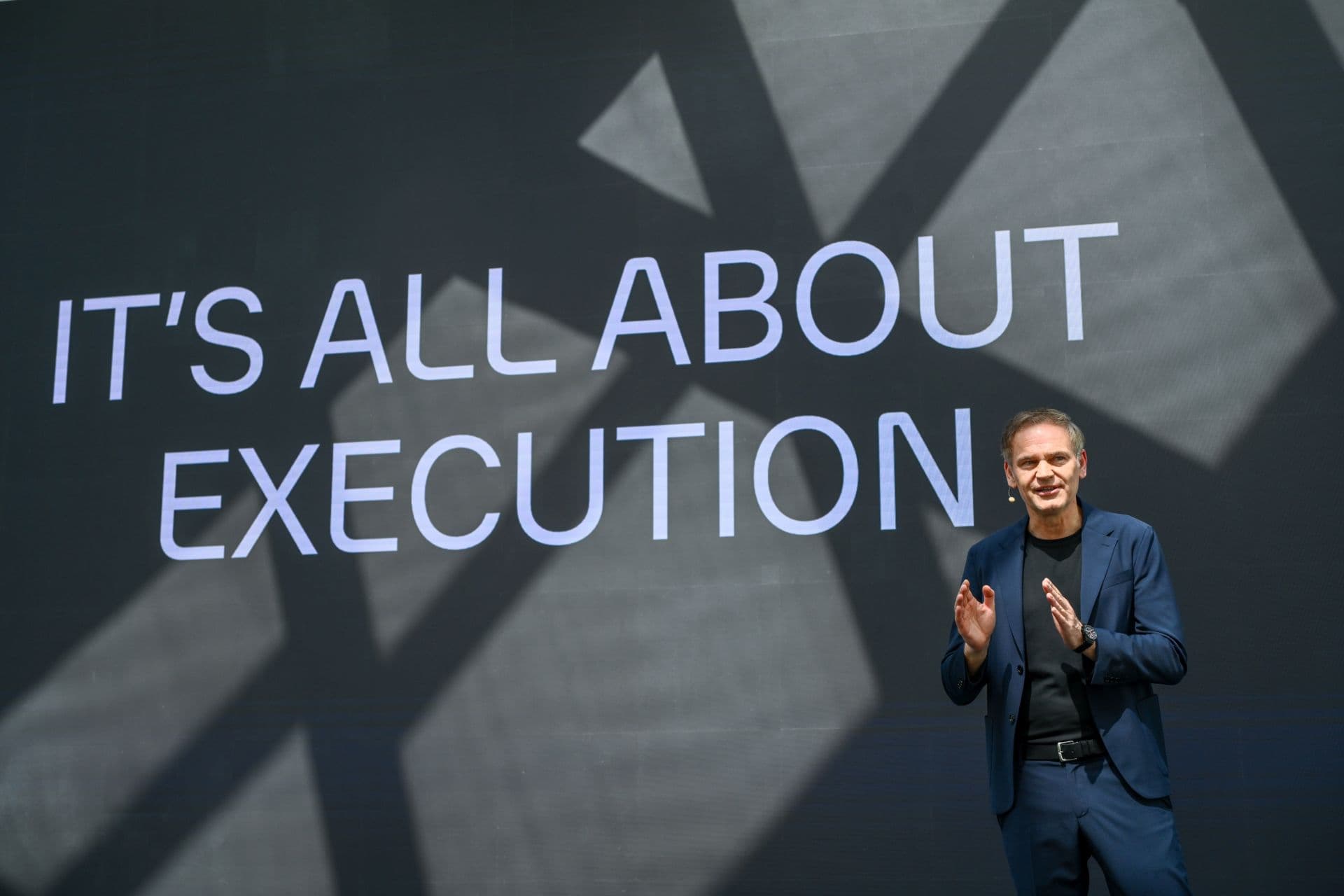 Cover Image for VW-Topmanager hoffen auf „Ruck-Rede“ von CEO Oliver Blume