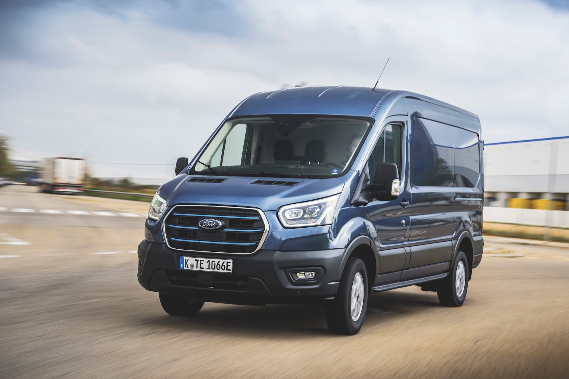 Cover Image for Ford E-Transit jetzt mit großer Batterie bestellbar