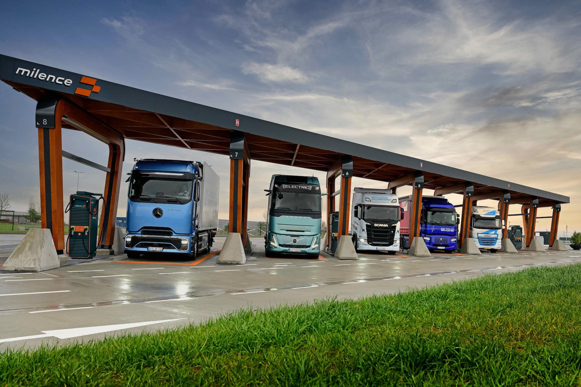 Cover Image for Milence eröffnet erste Lkw-Ladehubs in Deutschland