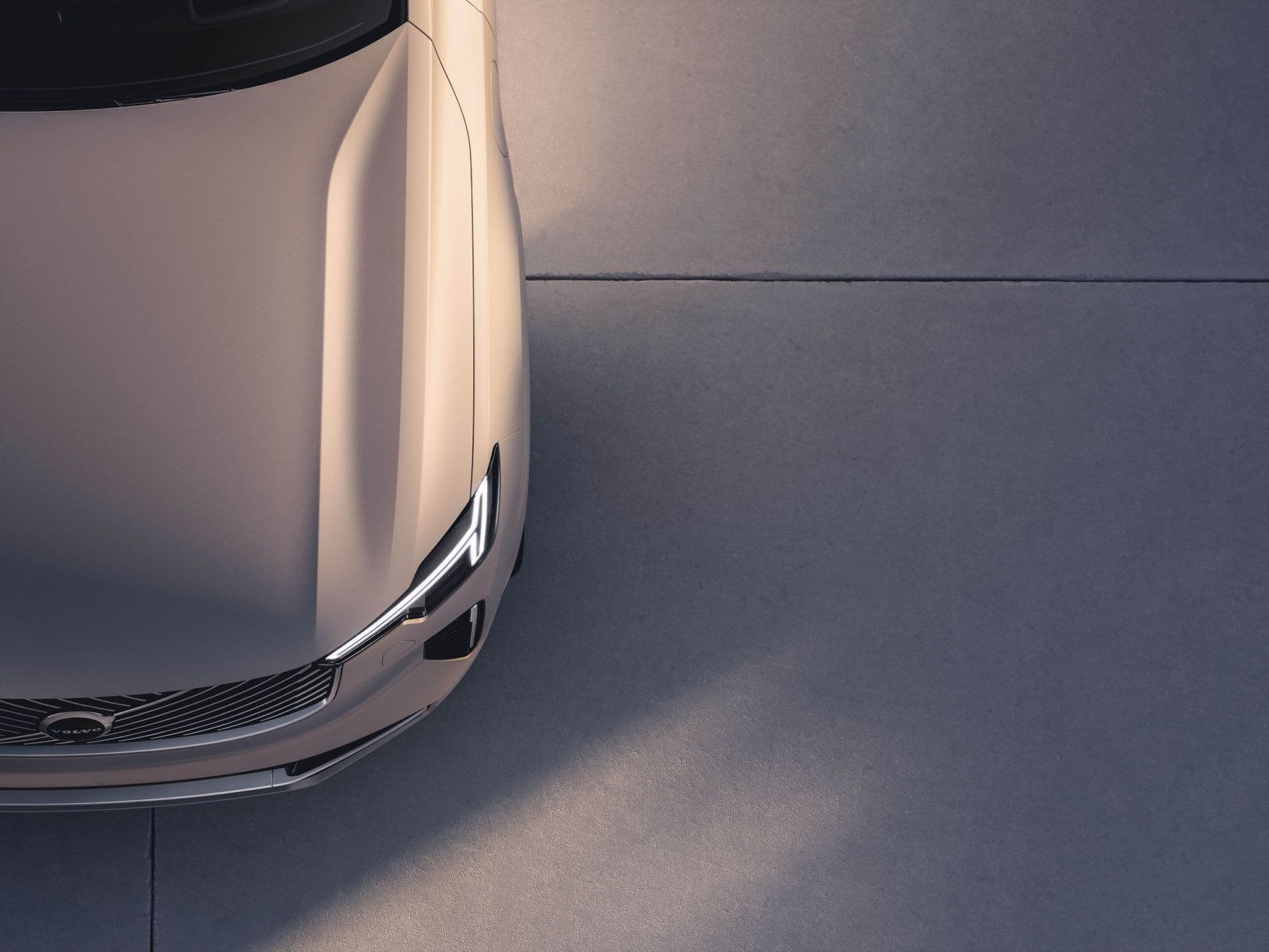 Cover Image for Volvo setzt auf Plug-in-Hybride und bidirektionales Laden