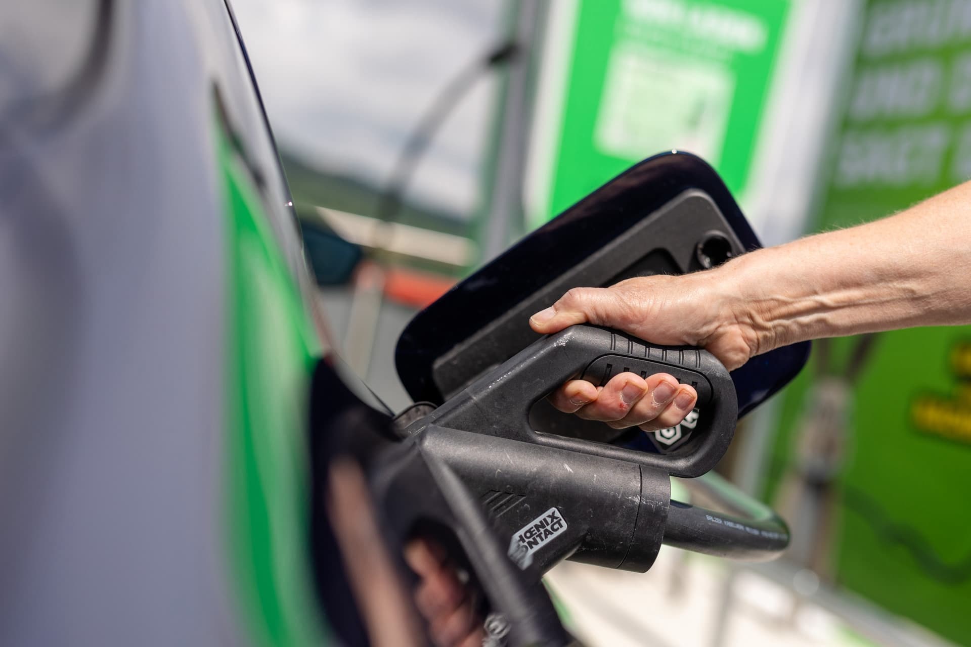 Cover Image for Kaufland senkt seine Schnellladepreise für E-Autos