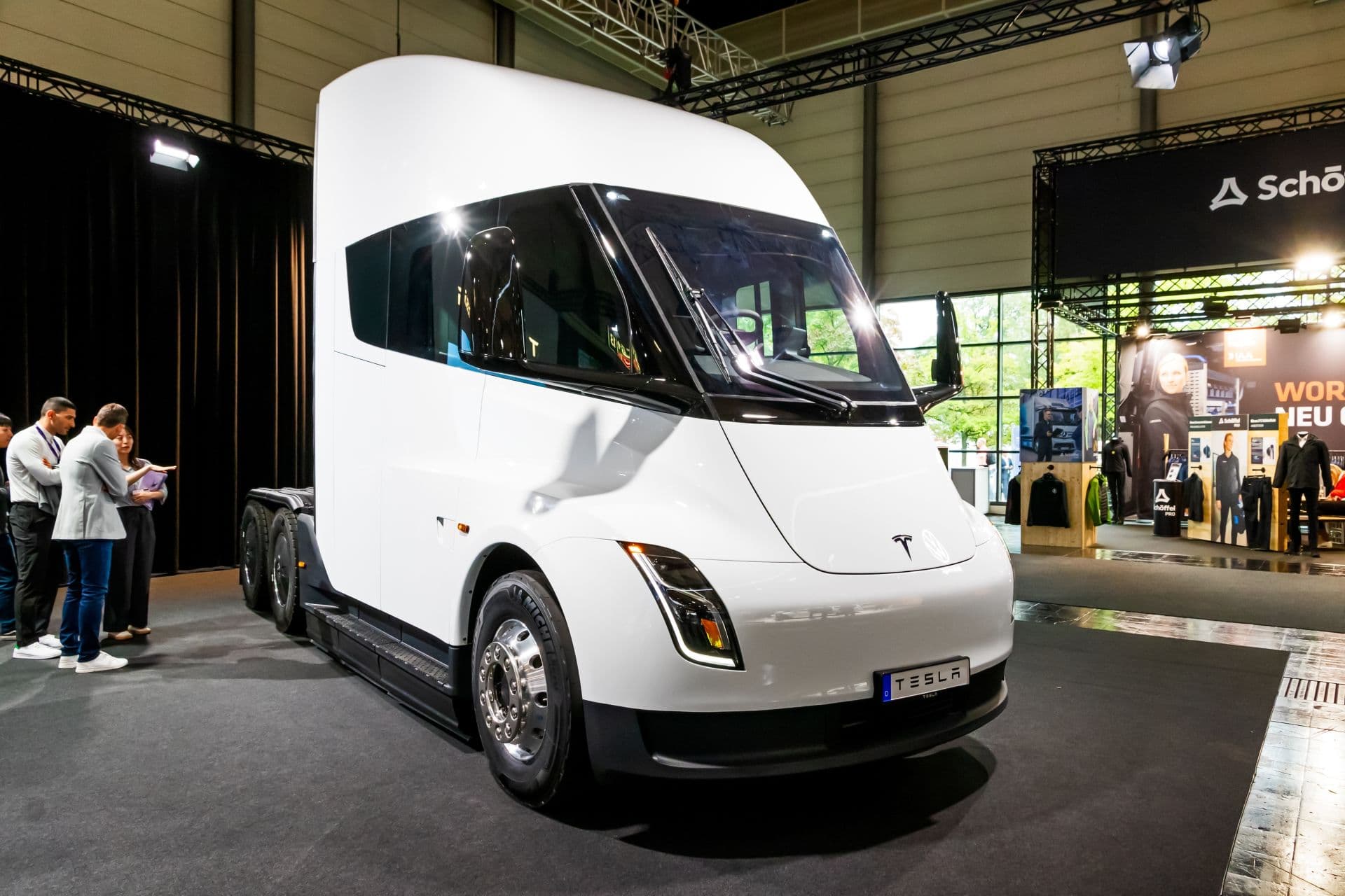 Cover Image for Produktionsstart des Tesla Semi rückt näher