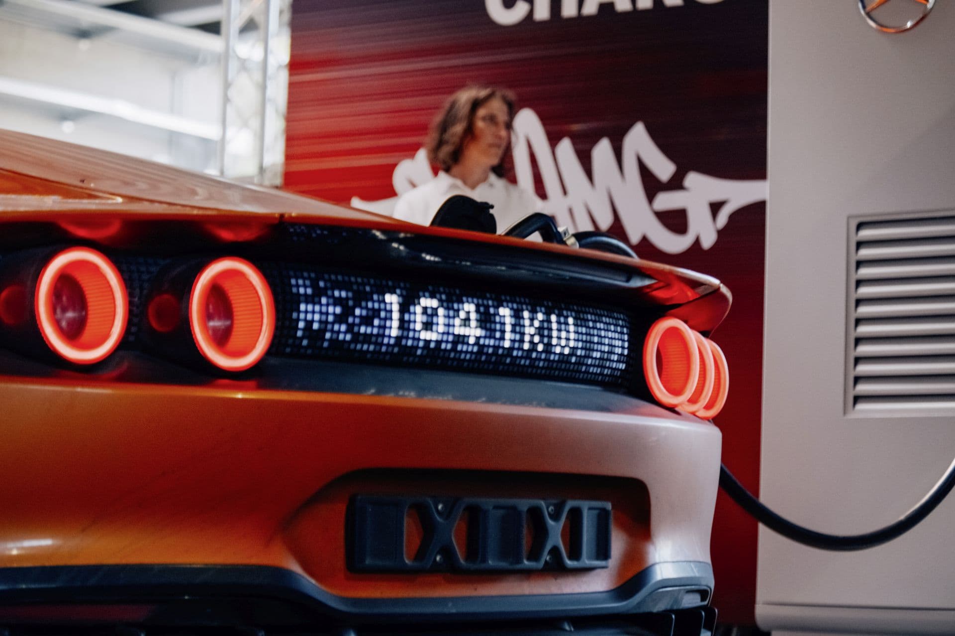 Cover Image for Mercedes Concept AMG GT XX lädt mit 1041 kW