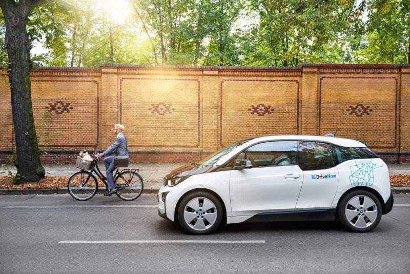 Cover Image for BMW Group sichert sich Sixt SE Anteile von DriveNow; Carsharing-Service wird hundertprozentige Tochter