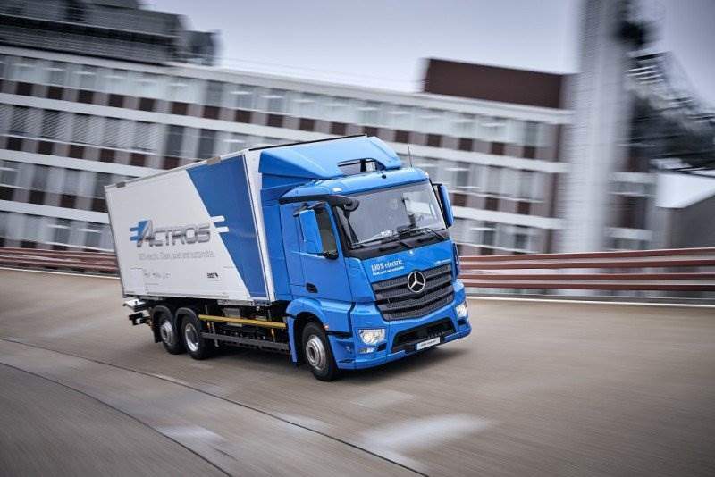 Cover Image for Mercedes-Benz eActros ab 2018 bei Kunden im Einsatz