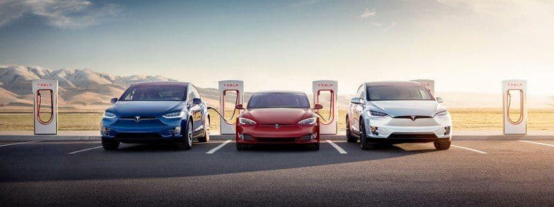 Cover Image for Tesla erhöht Ladegebühren an Superchargern um über 35%