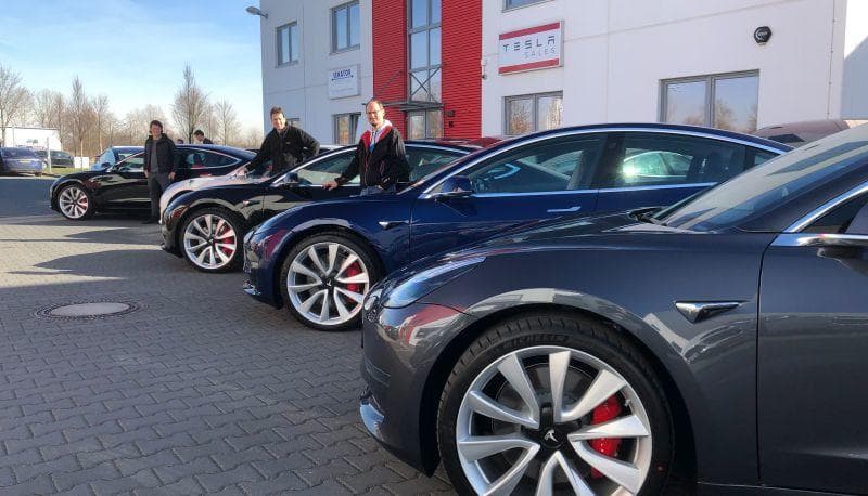 Cover Image for nextmove: Bis Ende 2019 100 Tesla Model 3 im Vermietungsportfolio