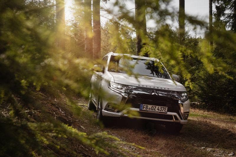 Cover Image for Mitsubishi Outlander PHEV weiterhin auf Erfolgskurs in Europa
