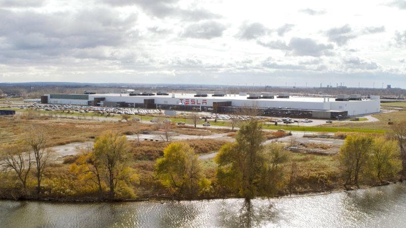 Cover Image for Tesla Gigafactory 3: CATL bringt sich als Batteriezellen-Lieferant ins Spiel