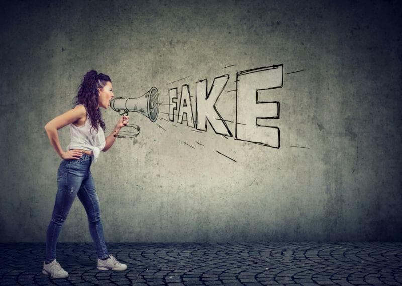 Cover Image for Tesla sieht sich Angriffen der fossilen Kraftstoffindustrie und der traditionellen Automobilindustrie ausgesetzt