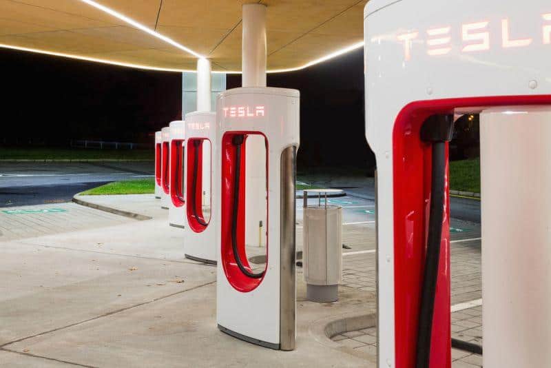 Cover Image for Tesla dreht an der Supercharger-Preisschraube: Mal hoch, Mal runter