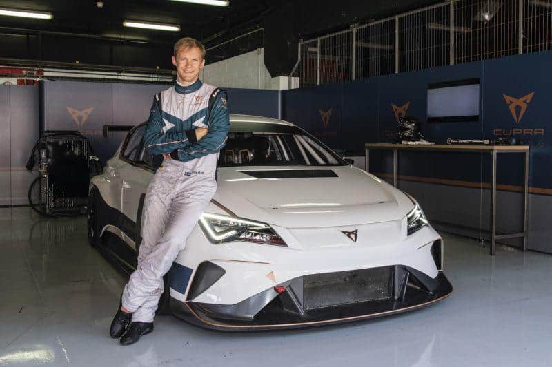 Cover Image for Mattias Ekström wird Markenbotschafter und Fahrer des CUPRA e-Racer