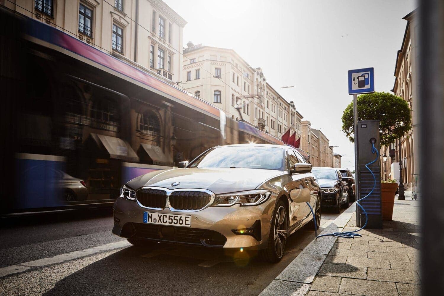 Cover Image for BMW: „In 2 Jahren wollen wir eine Mio. E-Autos auf der Straße haben“