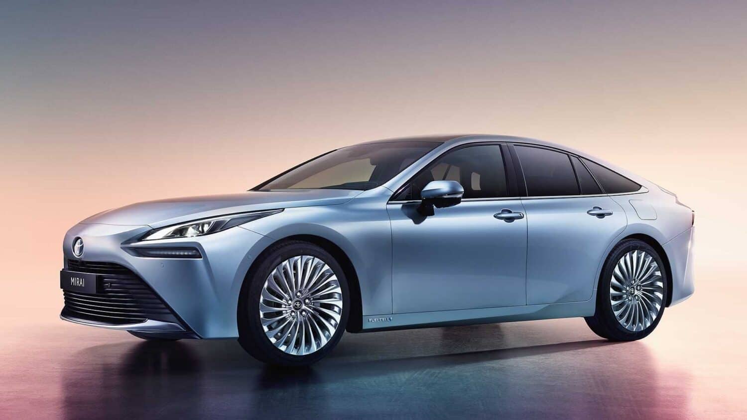 Cover Image for Toyota Mirai Concept: Hinterradantrieb, größere Wasserstofftanks & mehr Reichweite