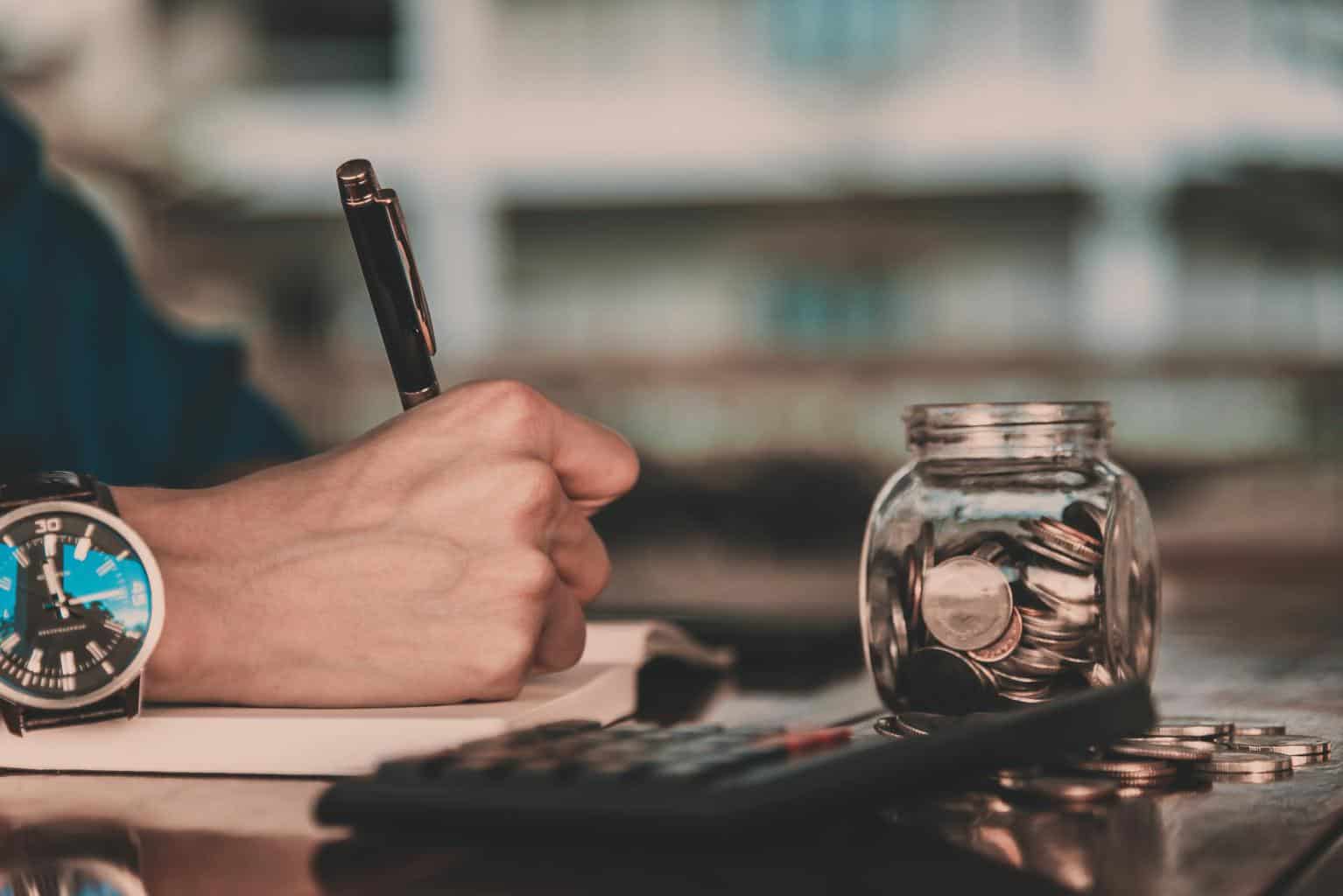 Cover Image for Daimler soll 480 Millionen Dollar Beteiligung an Batterie-Partner Farasis planen