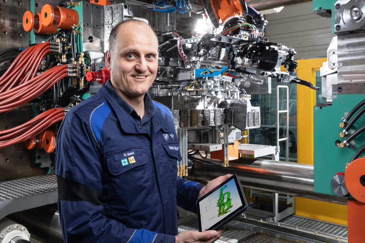 Cover Image for BMW fertigt Cockpit des Elektroautos iX mittels künstlicher Intelligenz