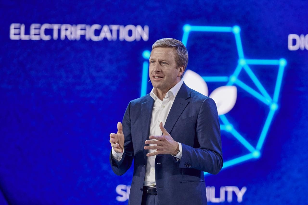 Cover Image for BMW-CEO: Haben E-Mobilität nicht verschlafen, nur abgewartet