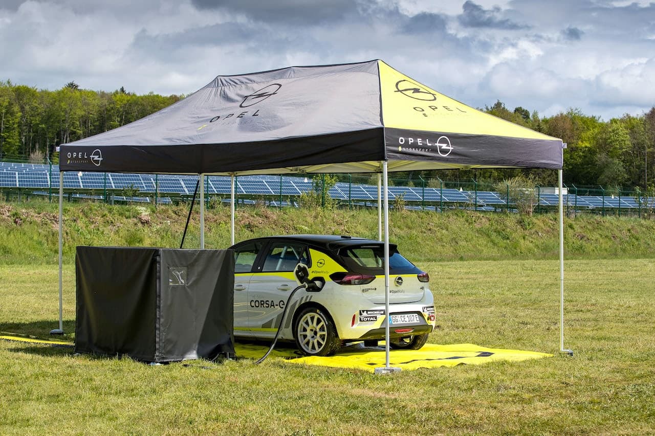 Cover Image for Opel setzt bei Corsa-e Rally Cup auf mobile Ladeinfrastruktur