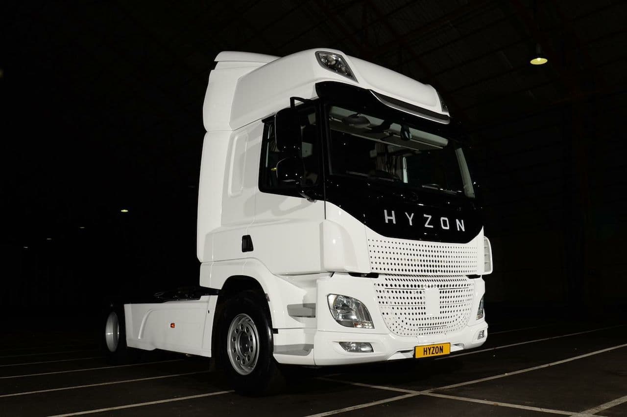 Cover Image for Um die Hälfte leichter und günstiger: Hyzon stellt neuen Wasserstoffspeicher für H2-Lkw vor
