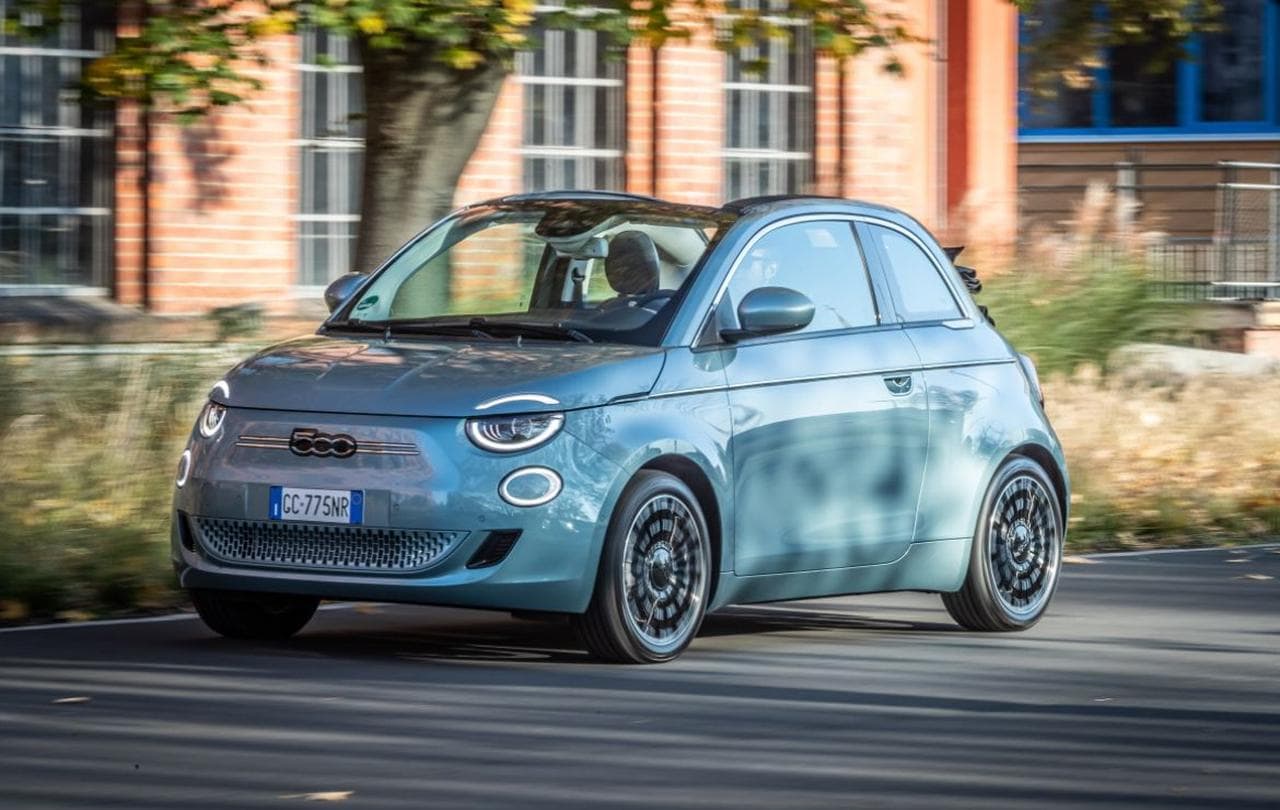 Cover Image for Fiat 500: Mehr Ausstattung für den Elektro-Flitzer