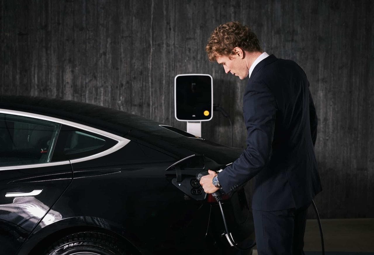 Cover Image for reev: Will E-Mobilität im Alltag einfach „einfach“ gestalten