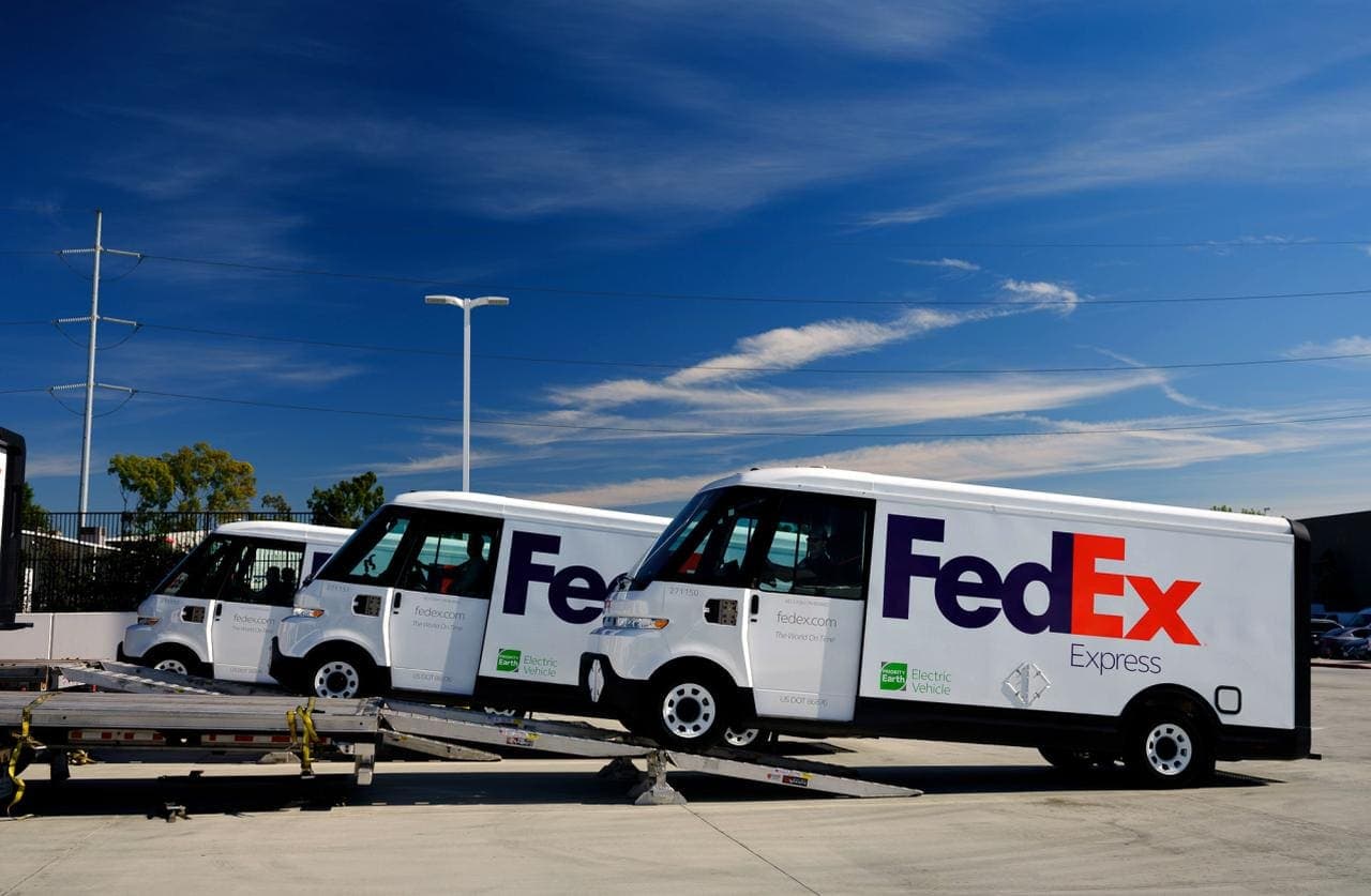 Cover Image for BrightDrop liefert die ersten von 500 E-Fahrzeuge an FedEx
