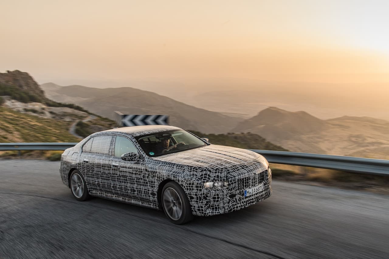 Cover Image for Elektrische Oberklasse: Der BMW i7 (2022) absolviert finale Erprobung