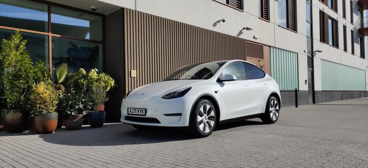Cover Image for Tesla Giga Berlin: Plant bis Ende April mit 1.000 Model Y pro Woche