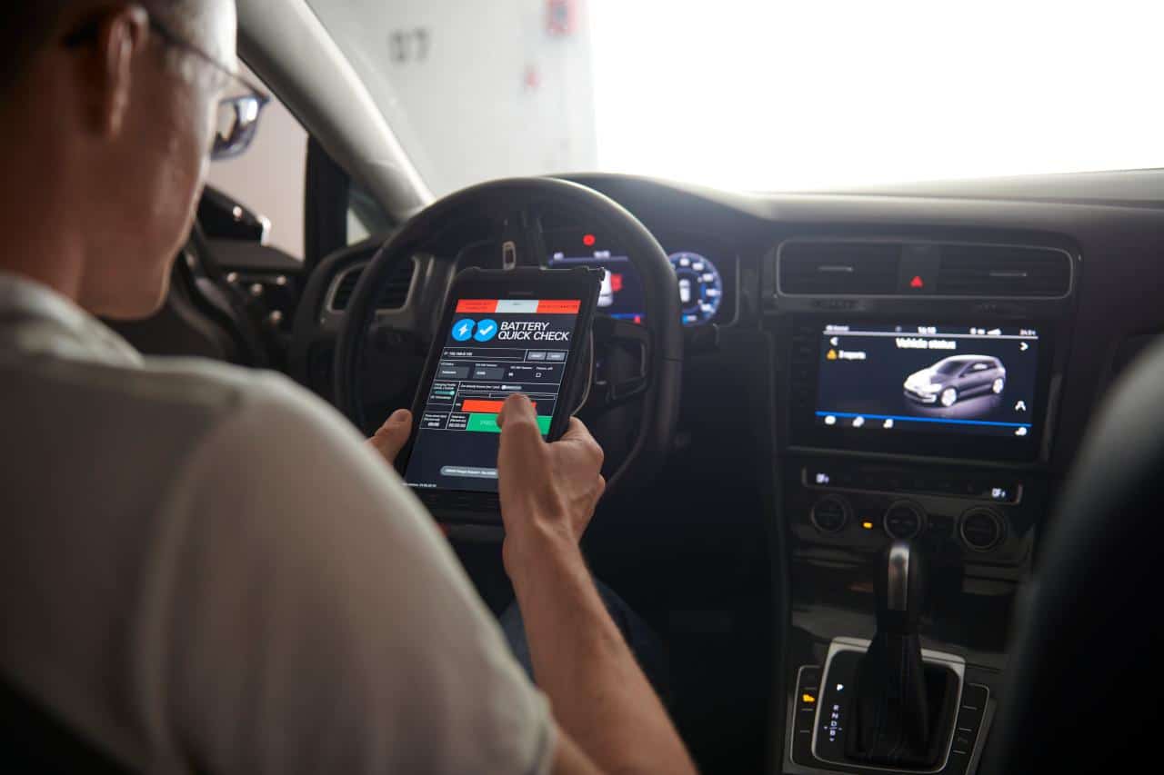 Cover Image for Lennart Hinrichs, TWAICE: Start-Up erklärt Automobilhersteller den Akku