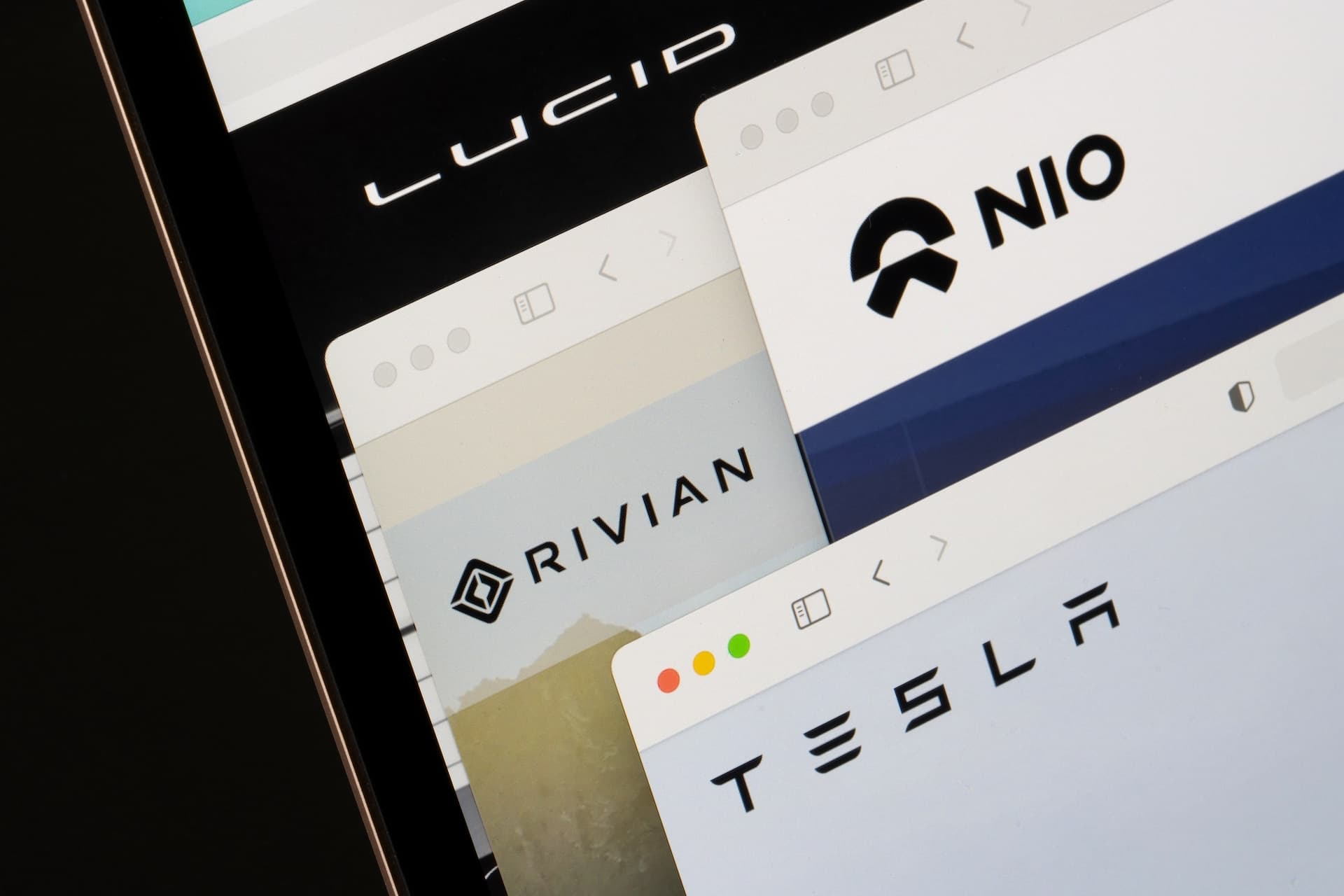 Cover Image for Das Interesse an Rivian und Lucid sinkt