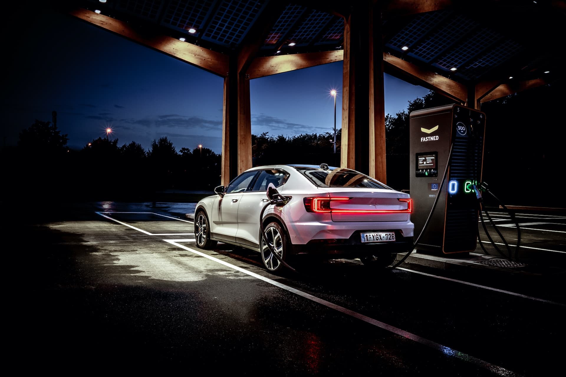 Cover Image for Ladesäulen: Energiebranche rückt vom Eine-Million-Ziel ab