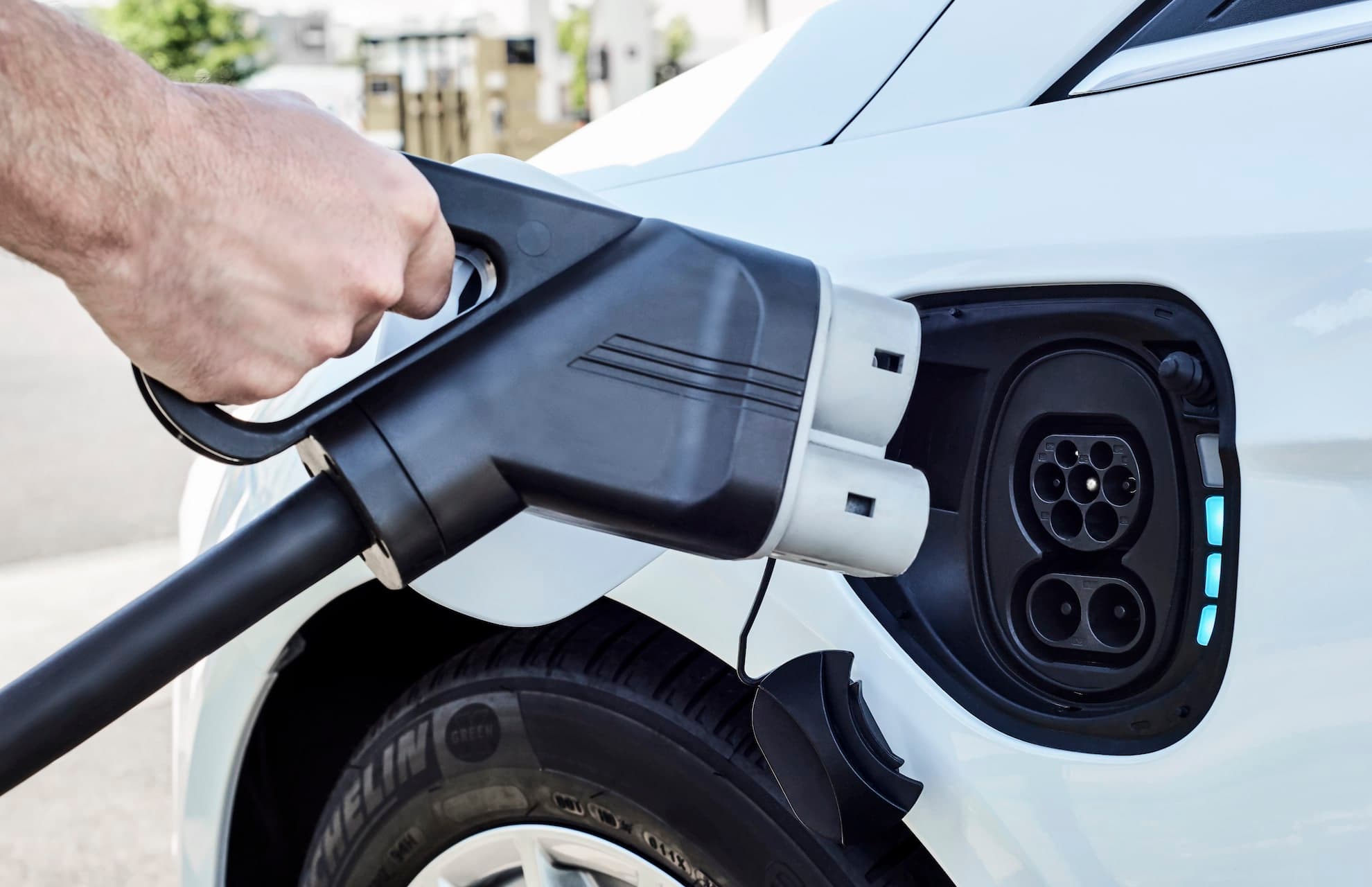 Cover Image for USA: Gibt es bald neue Effizienzangaben für E-Autos?