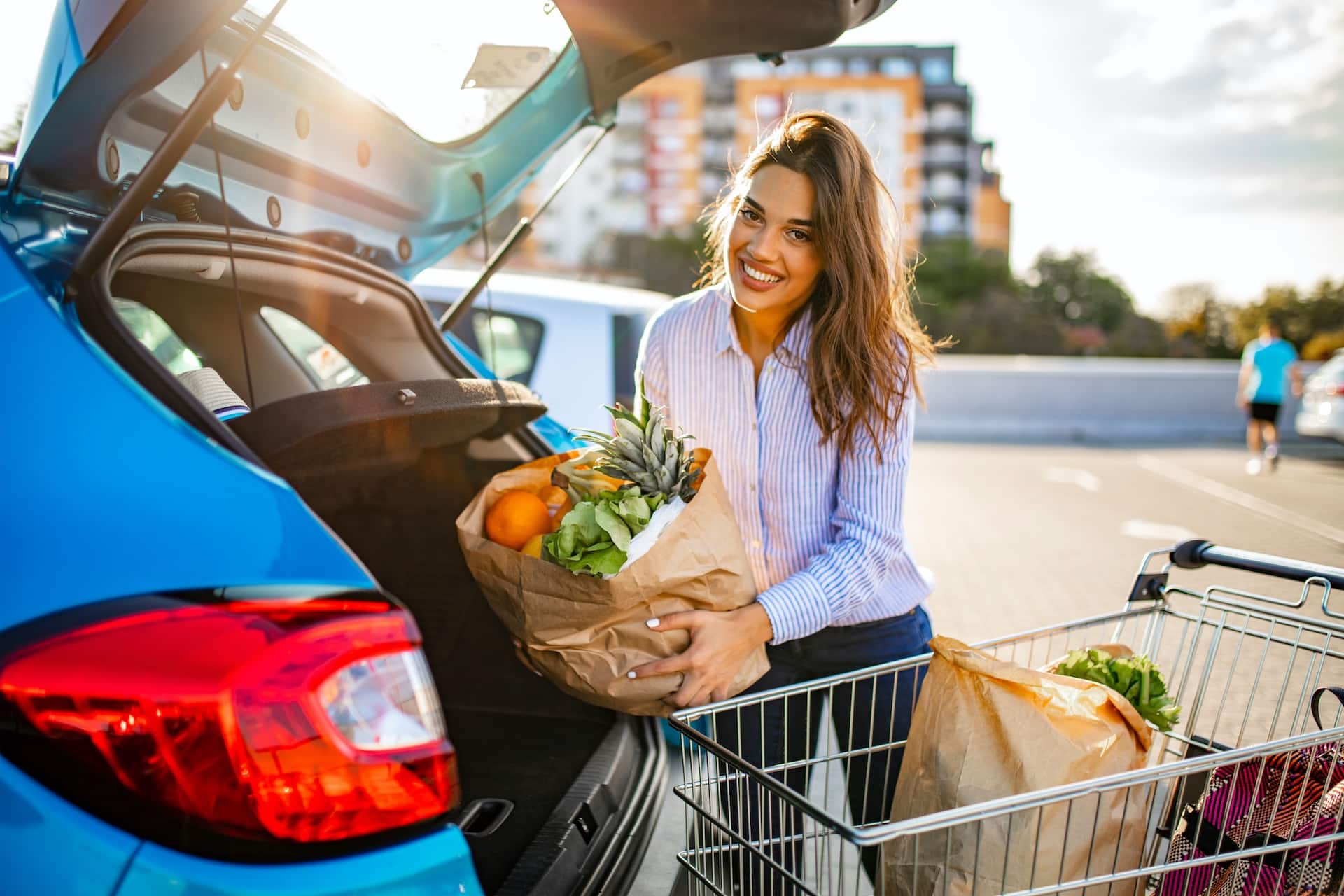 Cover Image for Ladeinfrastruktur: Immer mehr Handelsunternehmen als „Tankstellen“