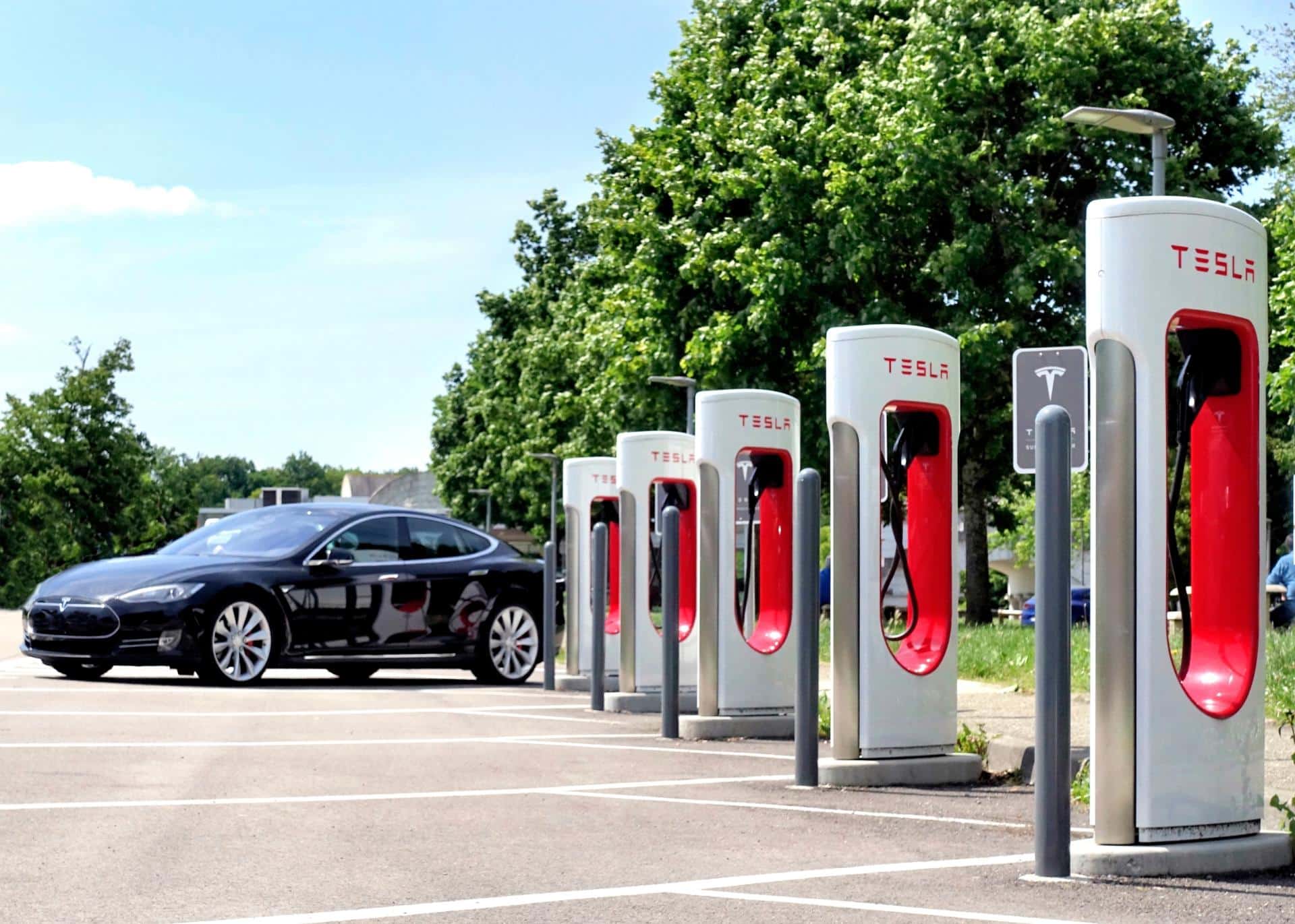 Cover Image for Studie: Schnellladen schadet Tesla-Batterien nicht