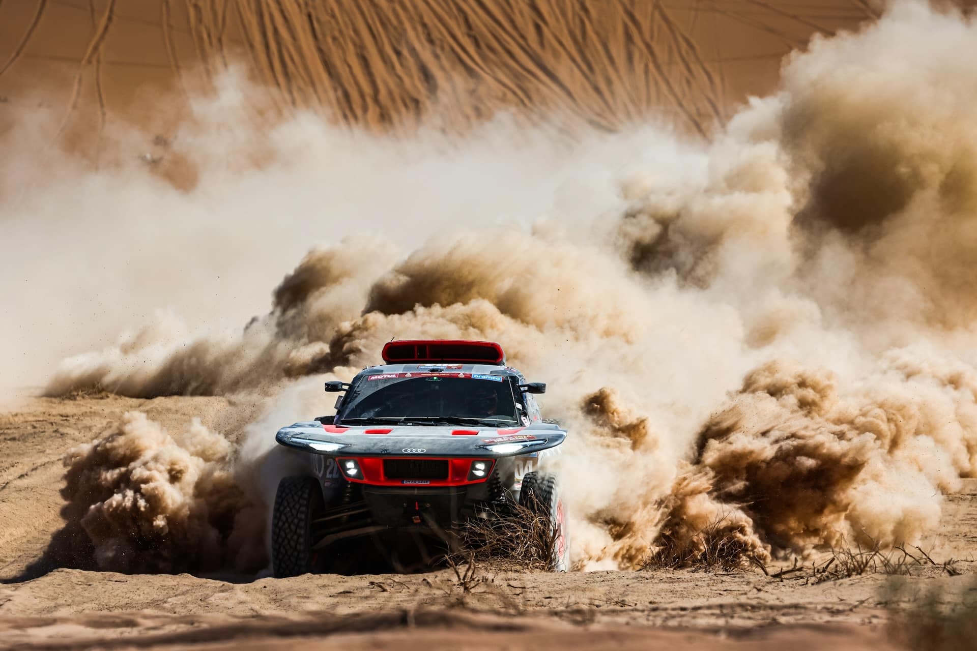 Cover Image for Elektro-Hybrid Audi RS Q e-tron gewinnt die Rallye Dakar