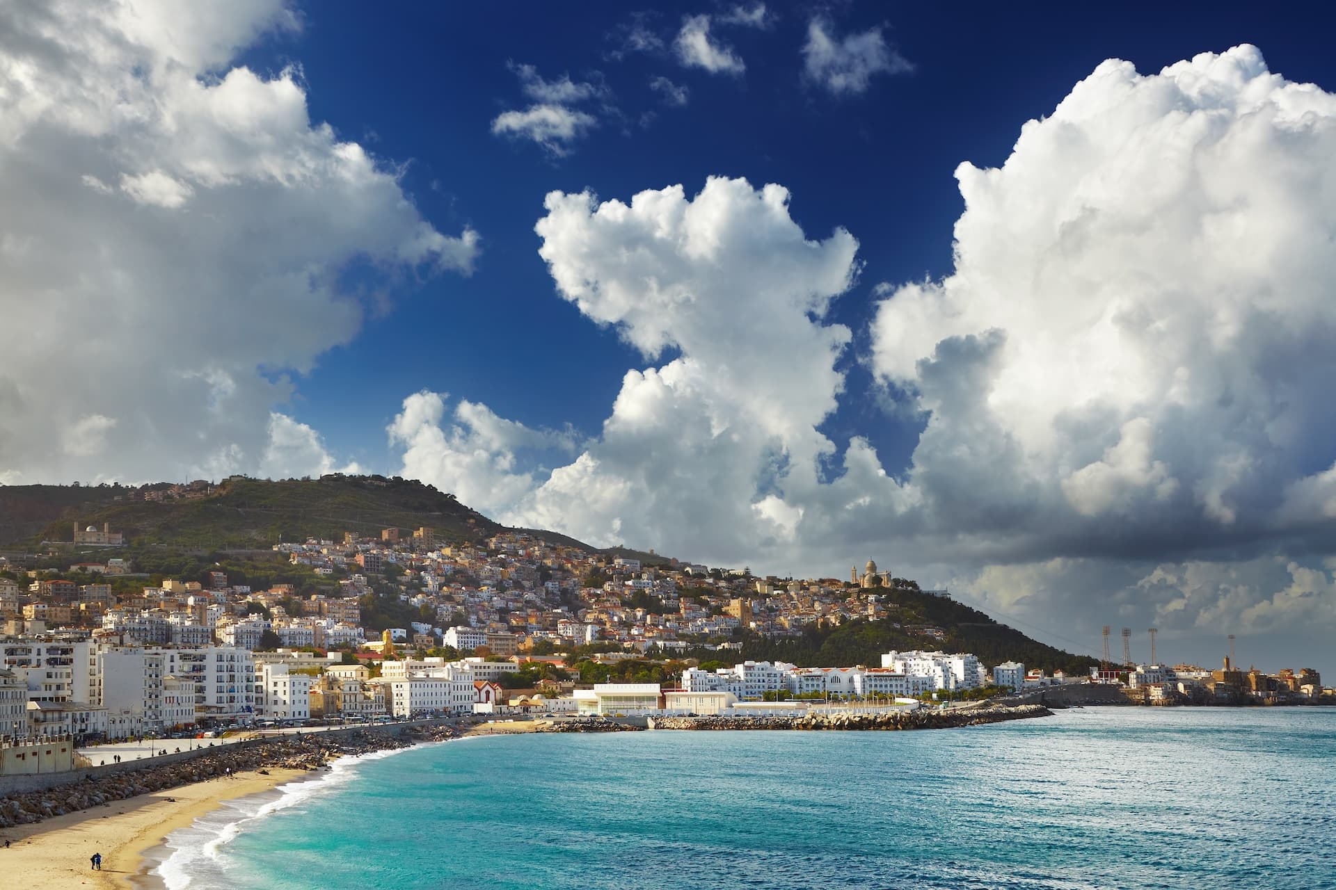 Cover Image for Deutschland und Algerien gründen Wasserstoff-Taskforce