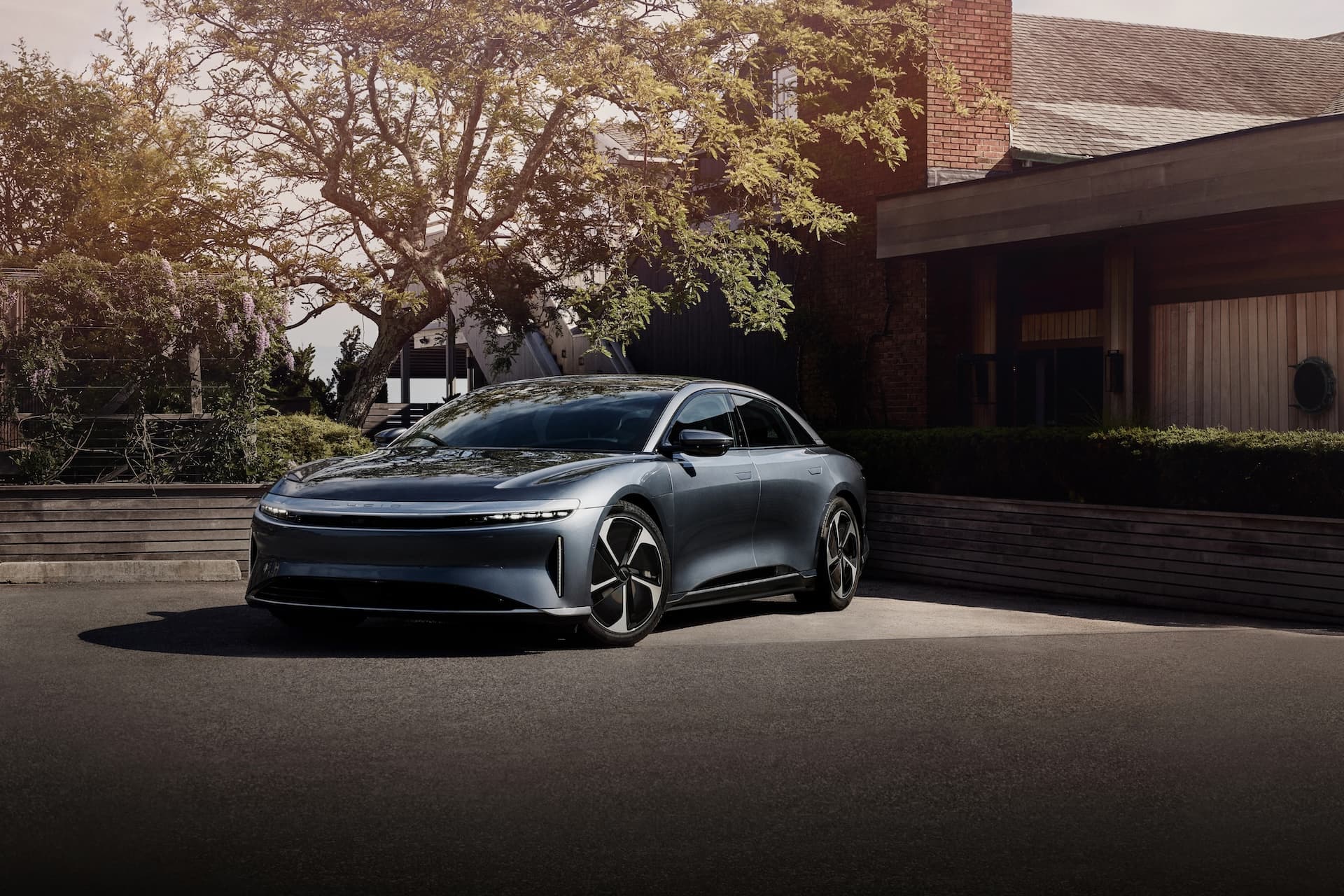 Cover Image for Neuer Lucid-Chef für Europa nach schwachem Absatz