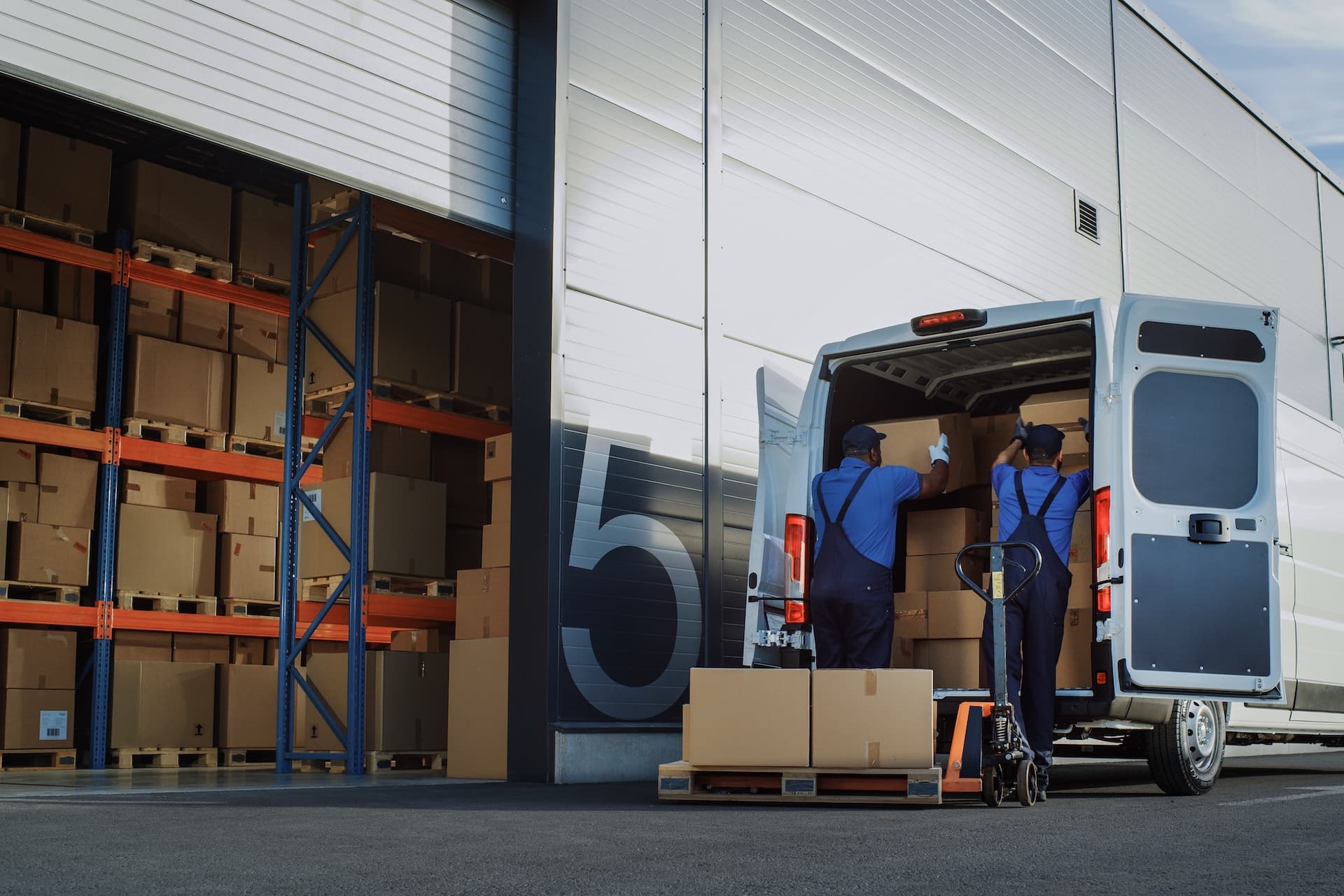 Cover Image for E-Nutzfahrzeuge: Volvo und Renault gründen neues Joint Venture