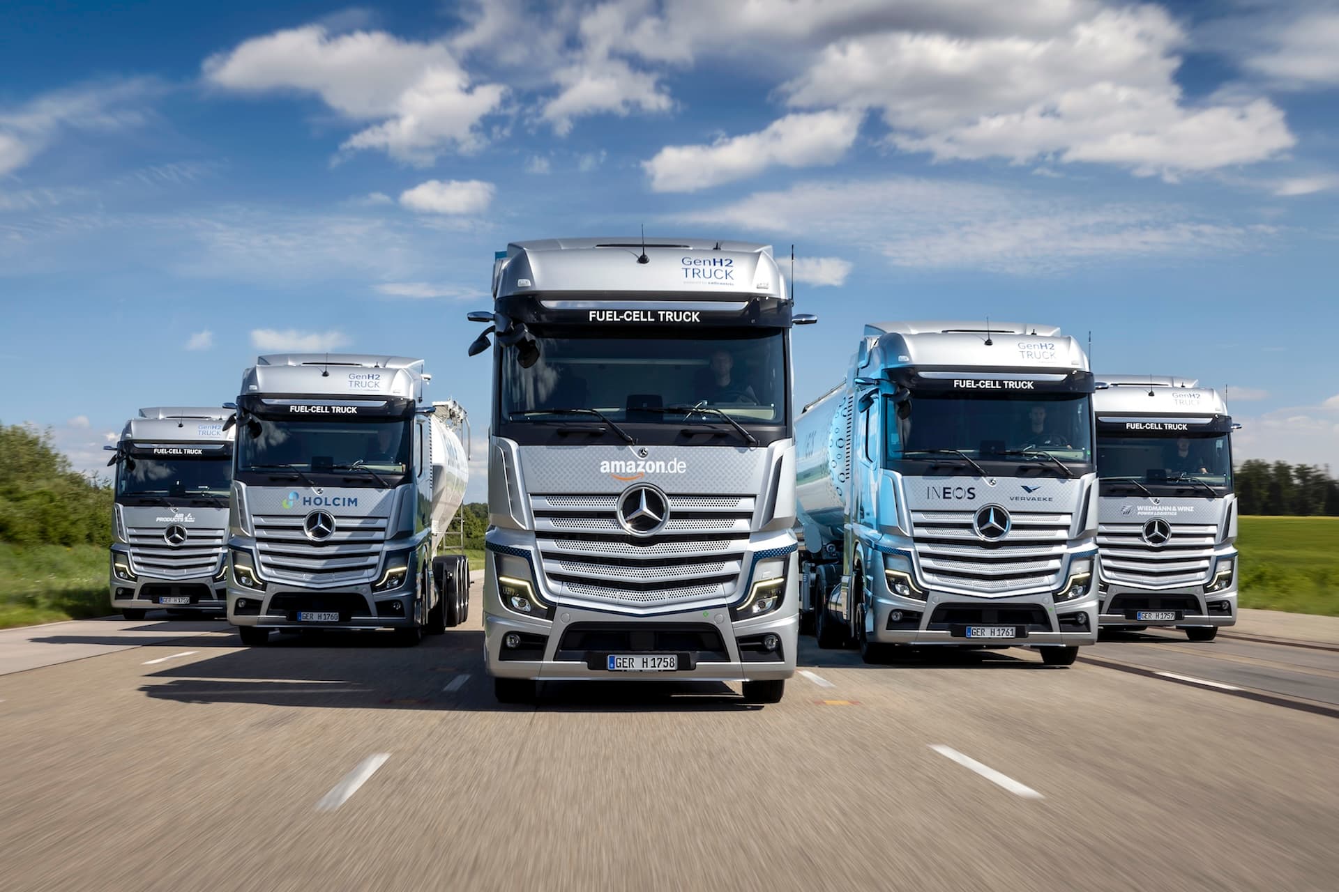 Cover Image for Mercedes-Benz GenH2 Trucks: Wasserstoff-Lkw starten Kundenerprobung
