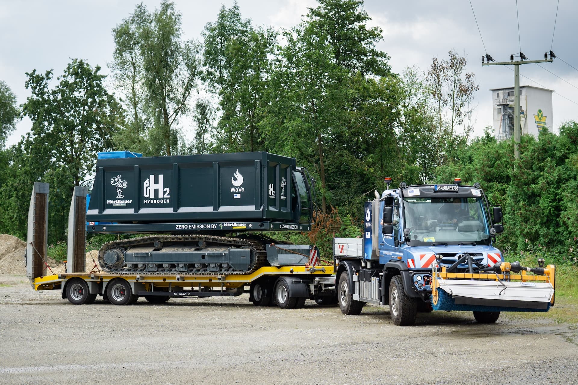 Cover Image for Mercedes zeigt Unimog mit Wasserstoff-Verbrennungsmotor