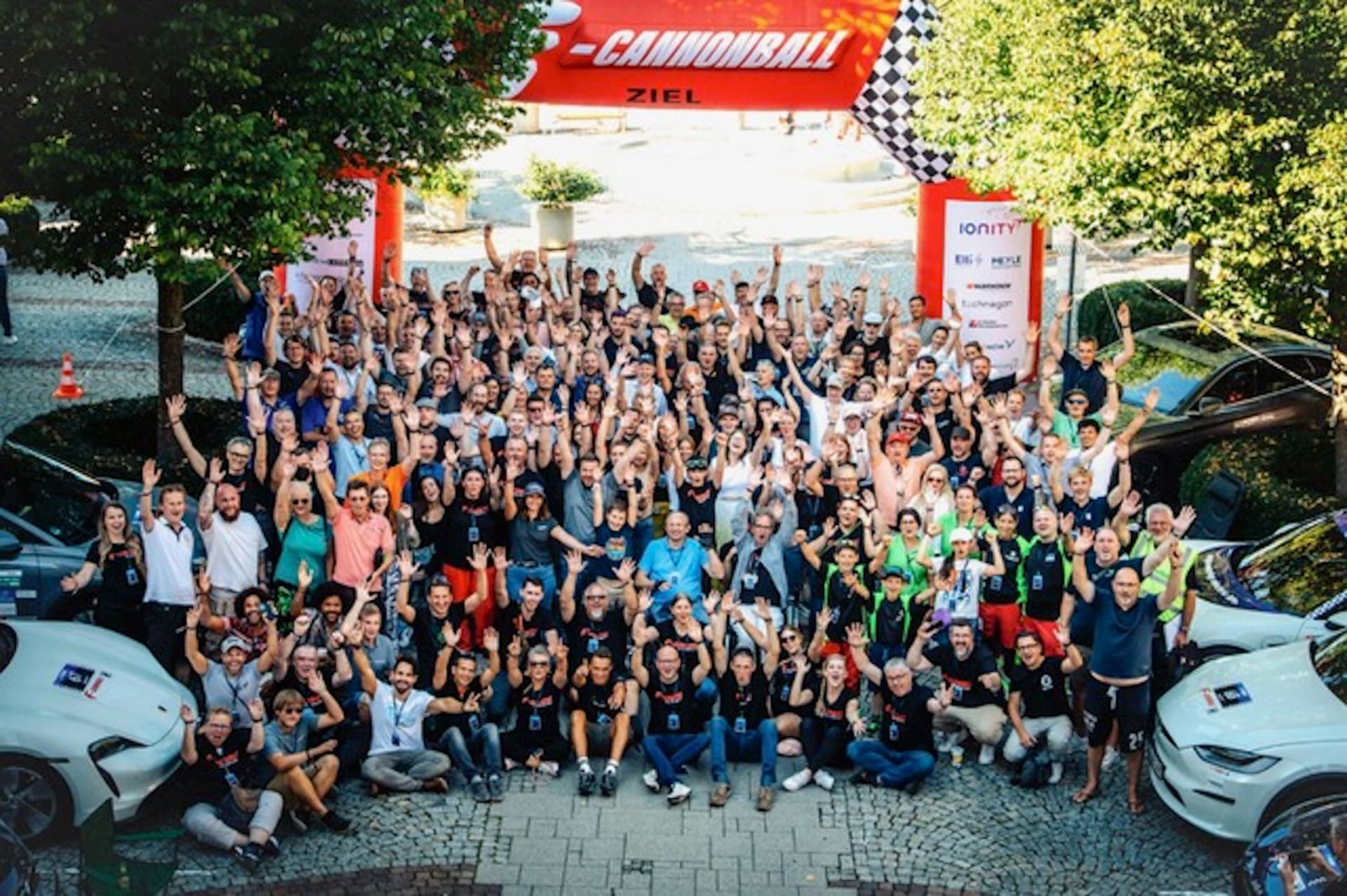 Cover Image for E-Cannonball soll in Sachsen zeigen: So viel Spaß macht E-Mobilität