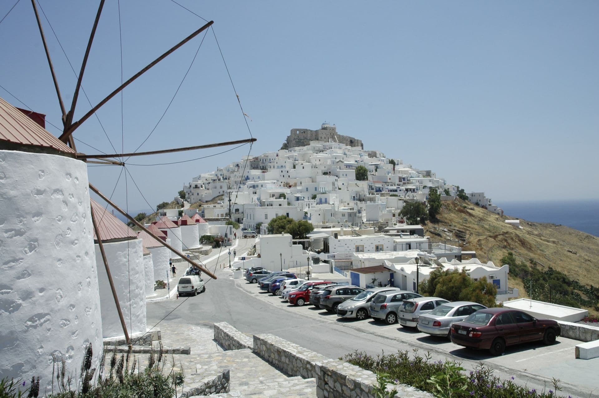 Cover Image for Wie VW eine griechische Insel in die Elektro-Zukunft beamt