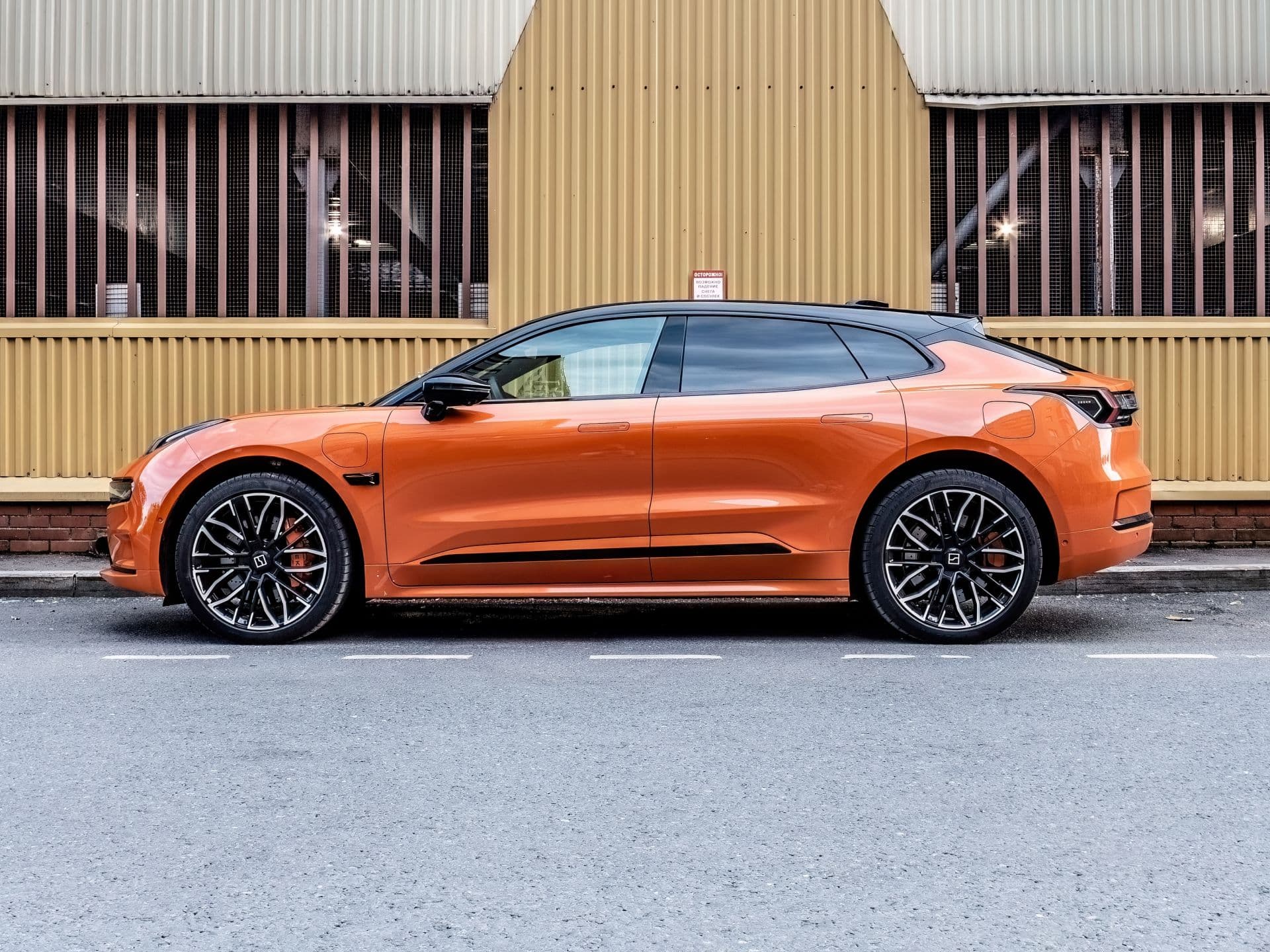 Cover Image for Chinas Elektroauto-Markt wächst im November durchwachsen