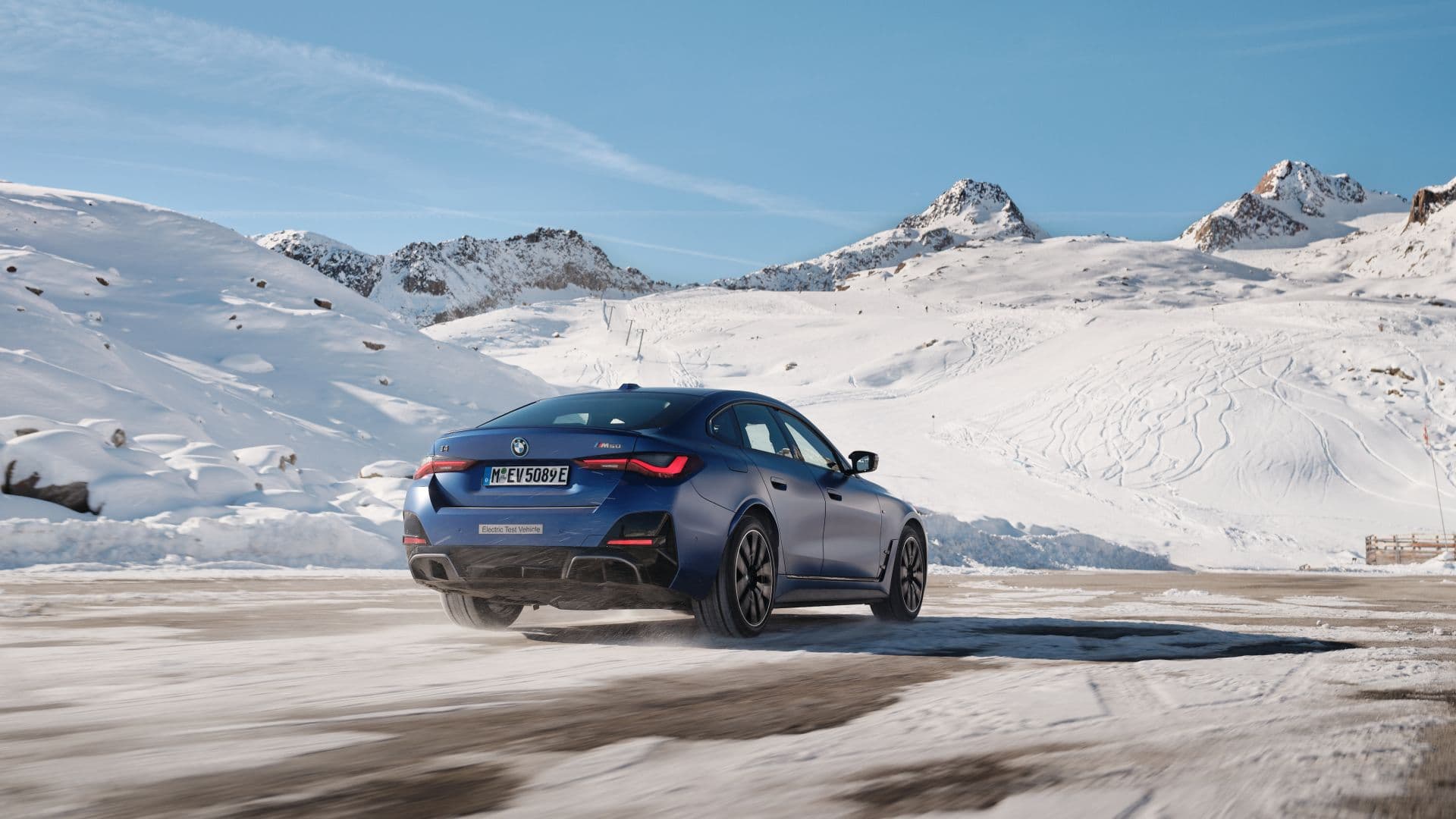 Cover Image for BMW plant minimalistisches Design für M4 Electric