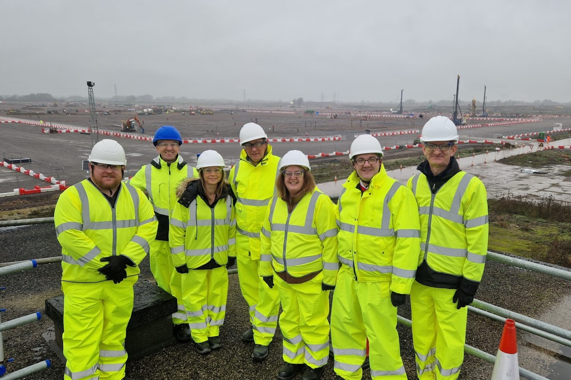 Cover Image for Batteriefabrik für Jaguar Land Rover im Zeitplan auf Kurs