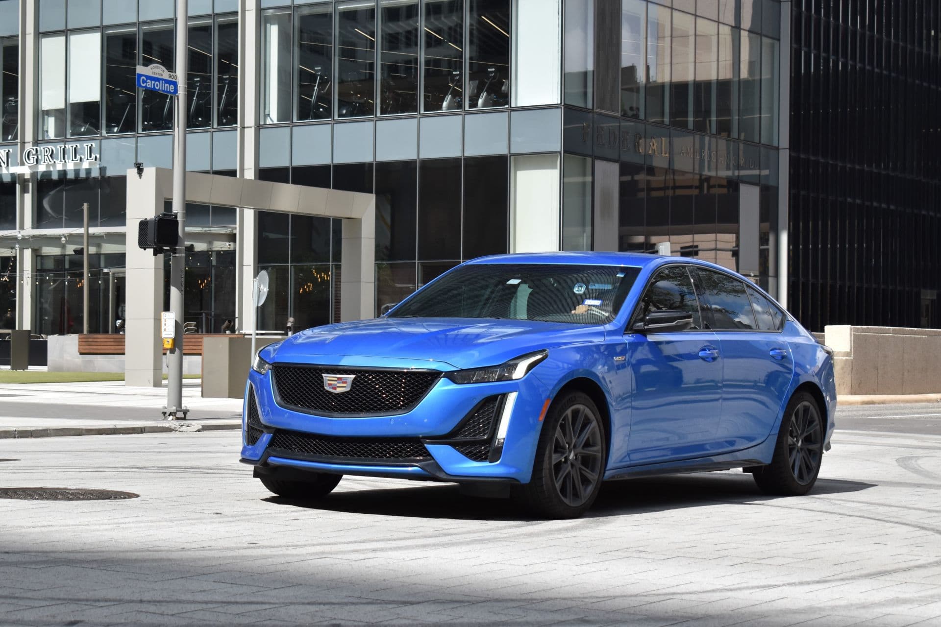 Cover Image for Cadillac plant eventuell Elektro-Nachfolger für CT4 und CT5